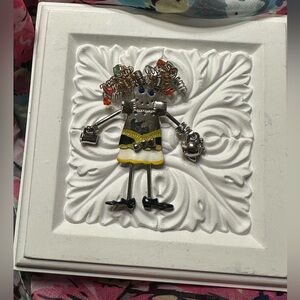 Vintage Carrette by Ganz Pin - Tea Party